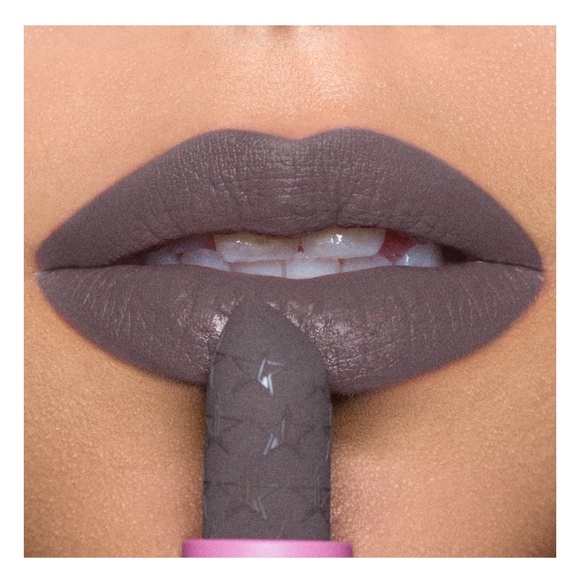 GRAVE DIGGER New in Box Jeffree Star Velvet Trap Lipstick in Grey Halloween - Picture 2 of 10